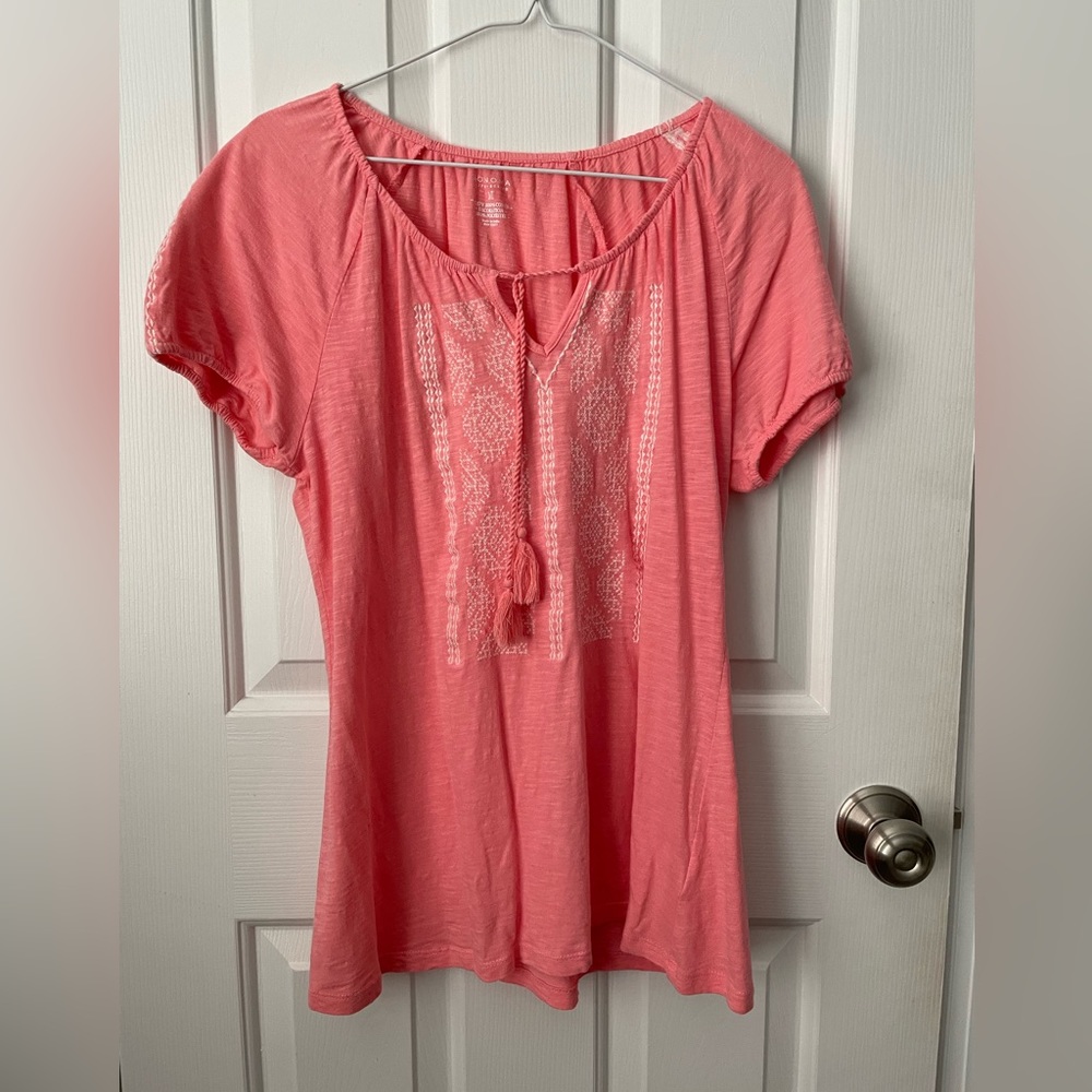 Coral colored, Sonoma, Medium top.